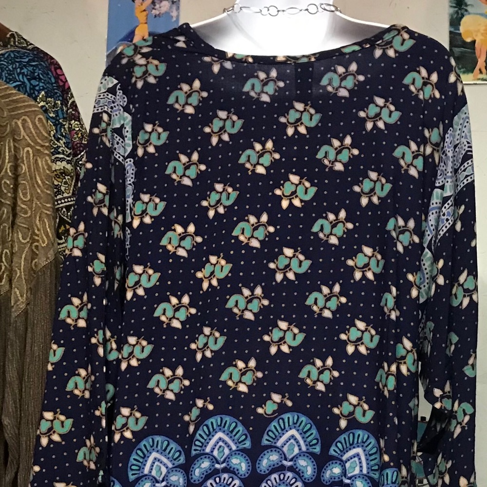 NWT.  Sacred Threads Blouse/Tunic.    220163.   LG/CL/GR01 - Picture 4 of 4